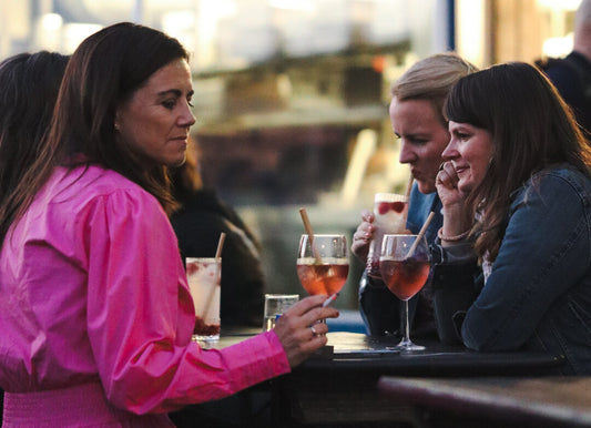 De mest forfriskende cocktails til at sige goddag til sommere